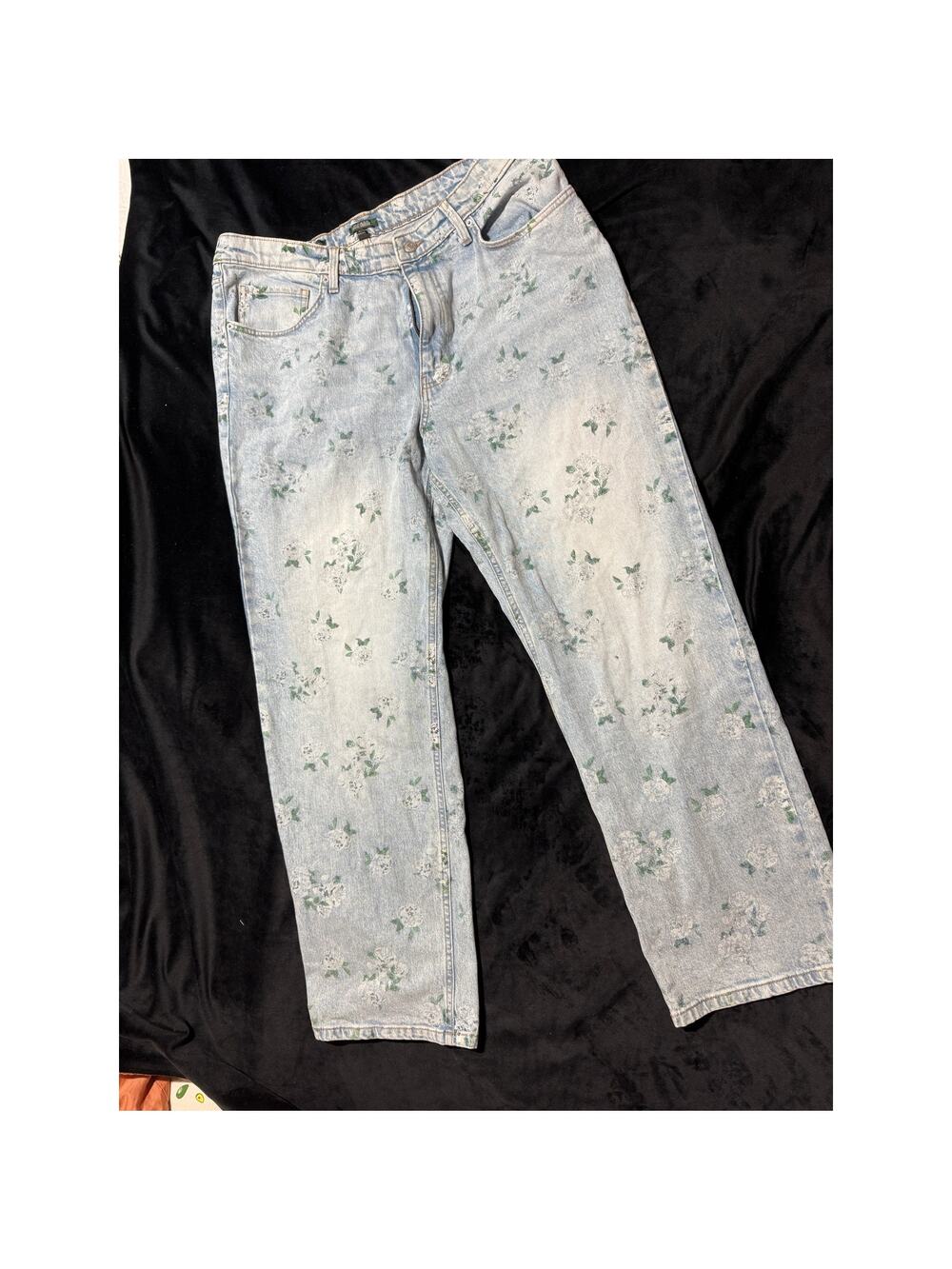 Wild Fable 90's Relaxed Staright Stenciled Flowers Jeans 16/31" NEW